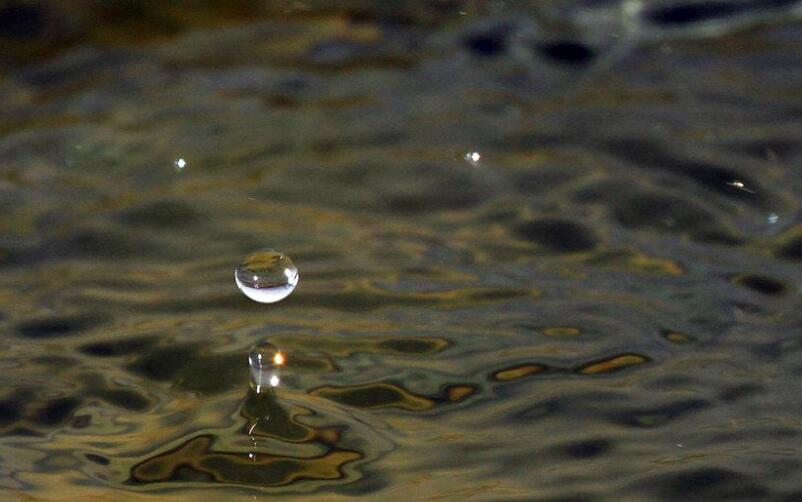 变形记雨滴.jpg